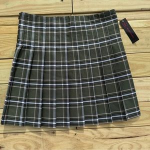 No Boundaries pleaded mini skirt